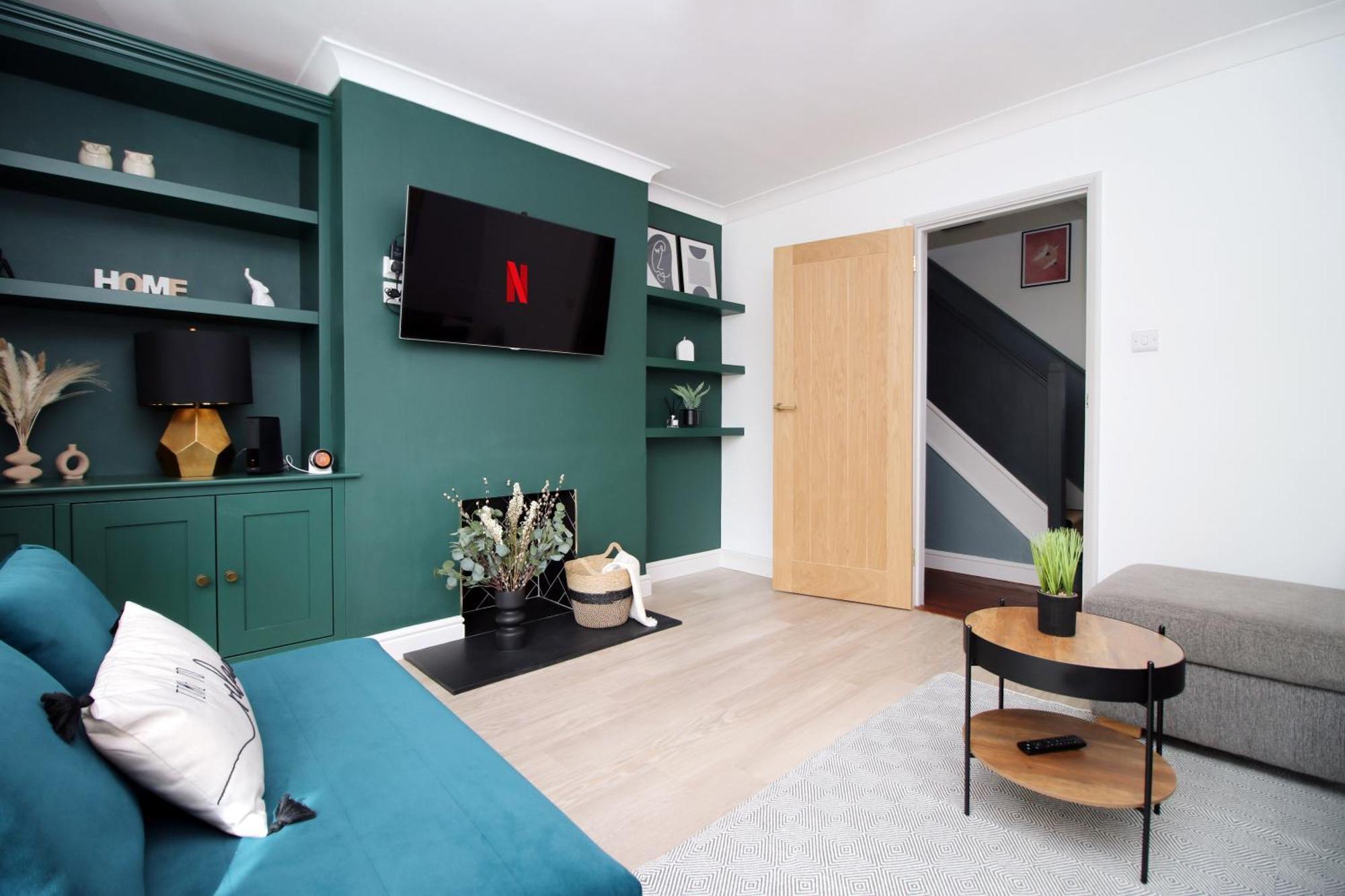Stylish Home In Bath With Driveway Parking, 10Min From City Εξωτερικό φωτογραφία