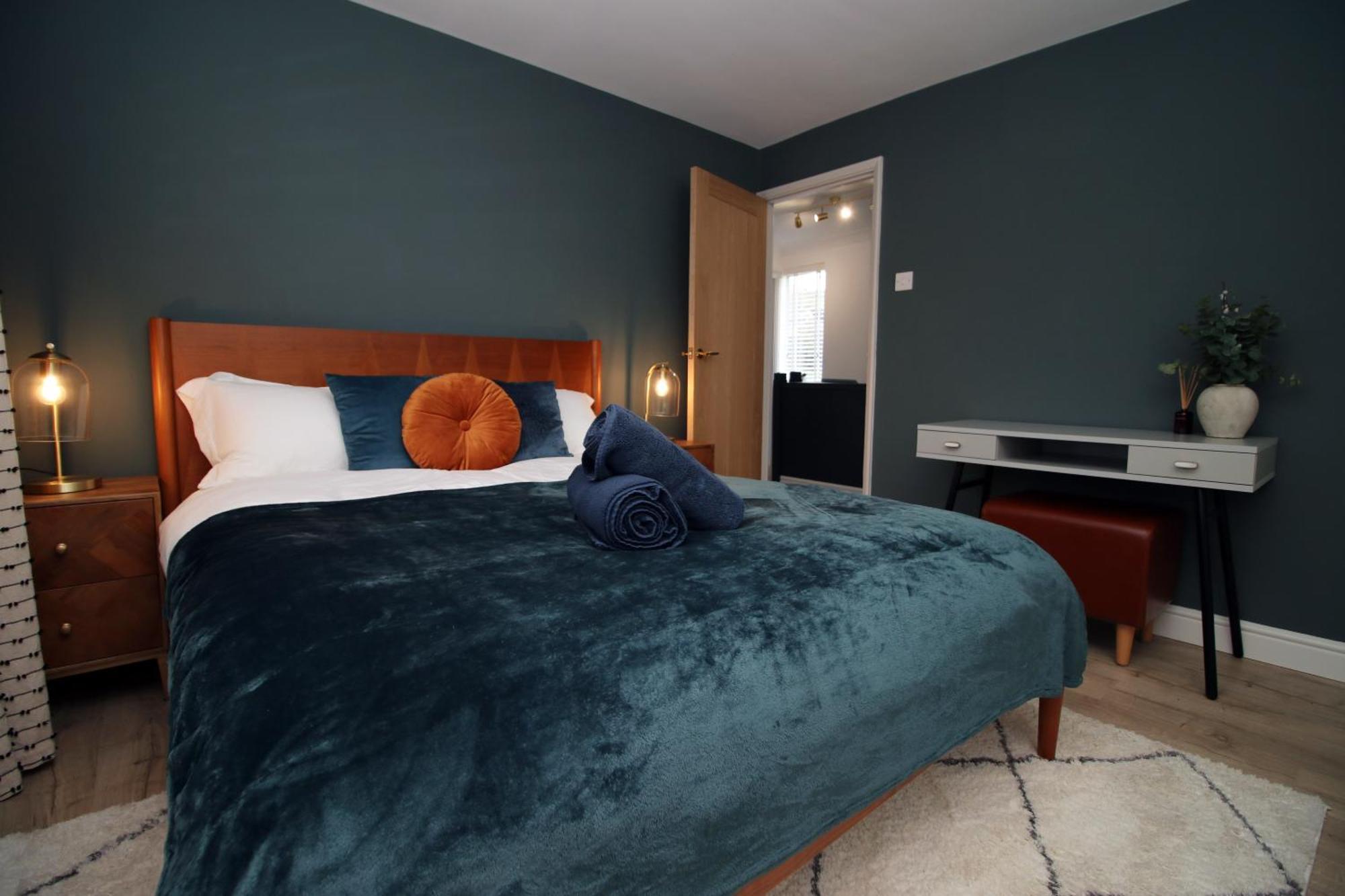 Stylish Home In Bath With Driveway Parking, 10Min From City Εξωτερικό φωτογραφία