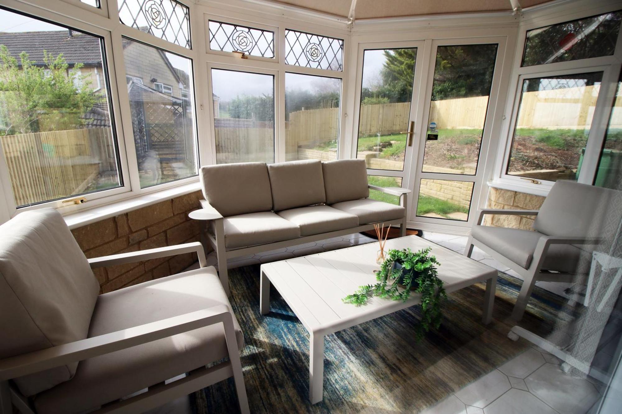 Stylish Home In Bath With Driveway Parking, 10Min From City Εξωτερικό φωτογραφία