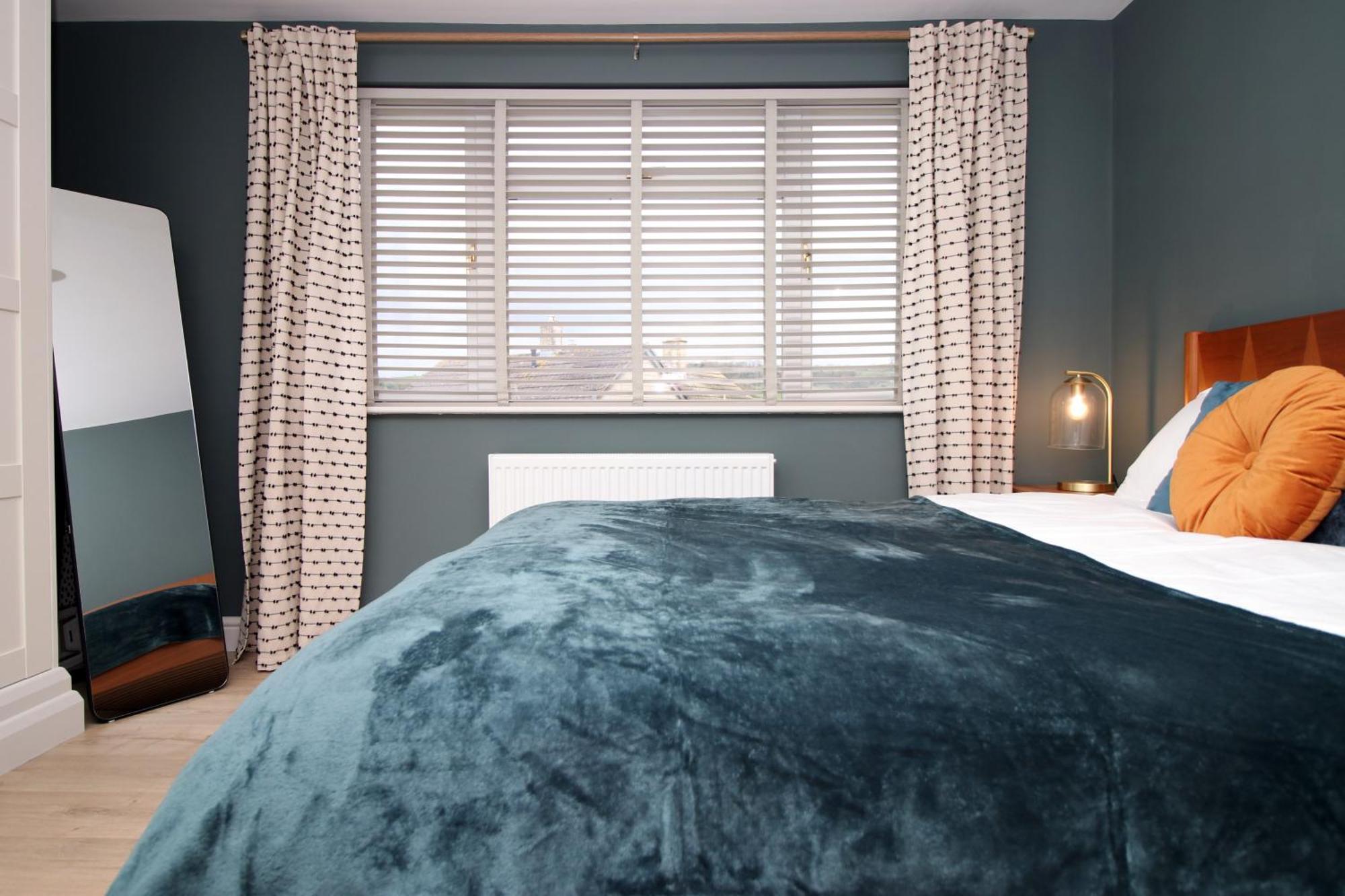 Stylish Home In Bath With Driveway Parking, 10Min From City Εξωτερικό φωτογραφία