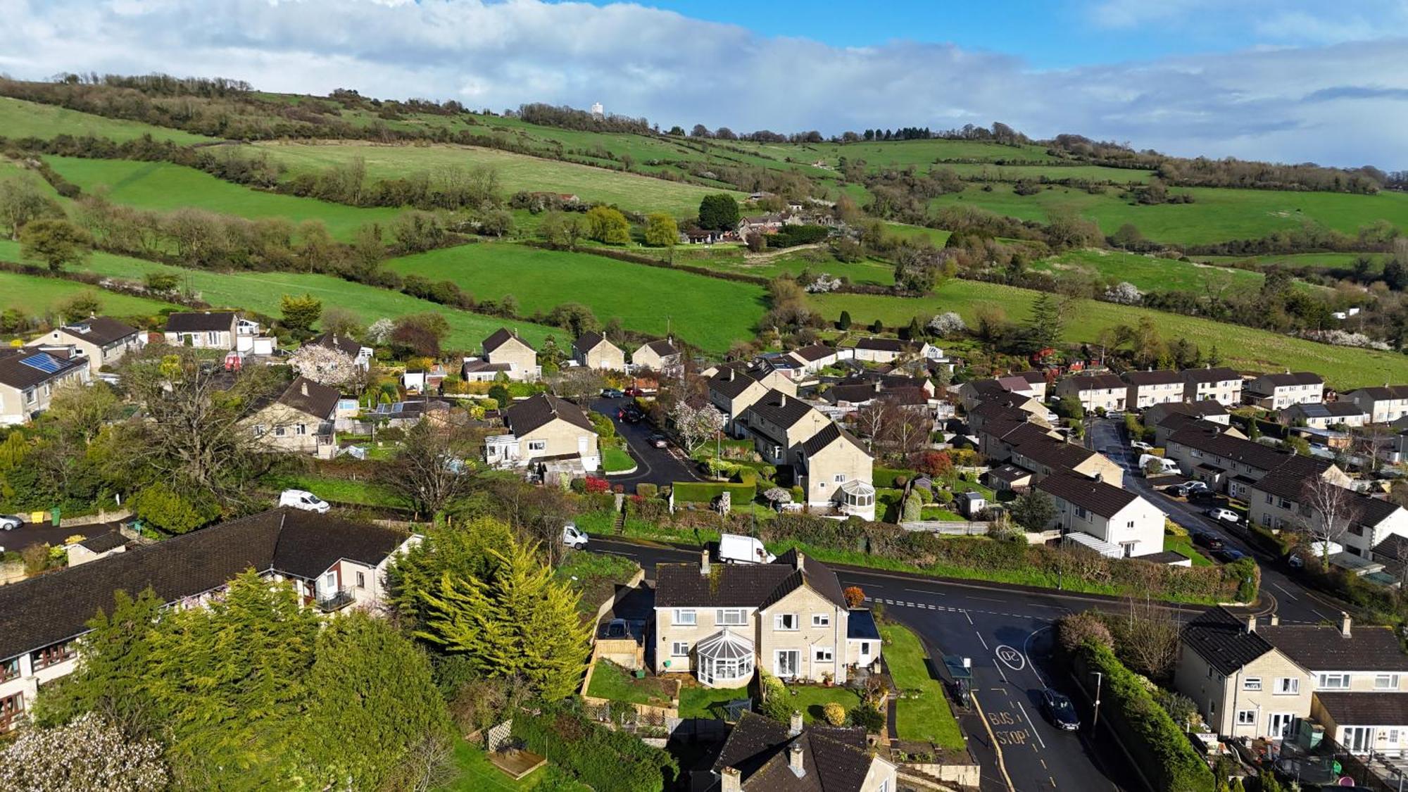 Stylish Home In Bath With Driveway Parking, 10Min From City Εξωτερικό φωτογραφία
